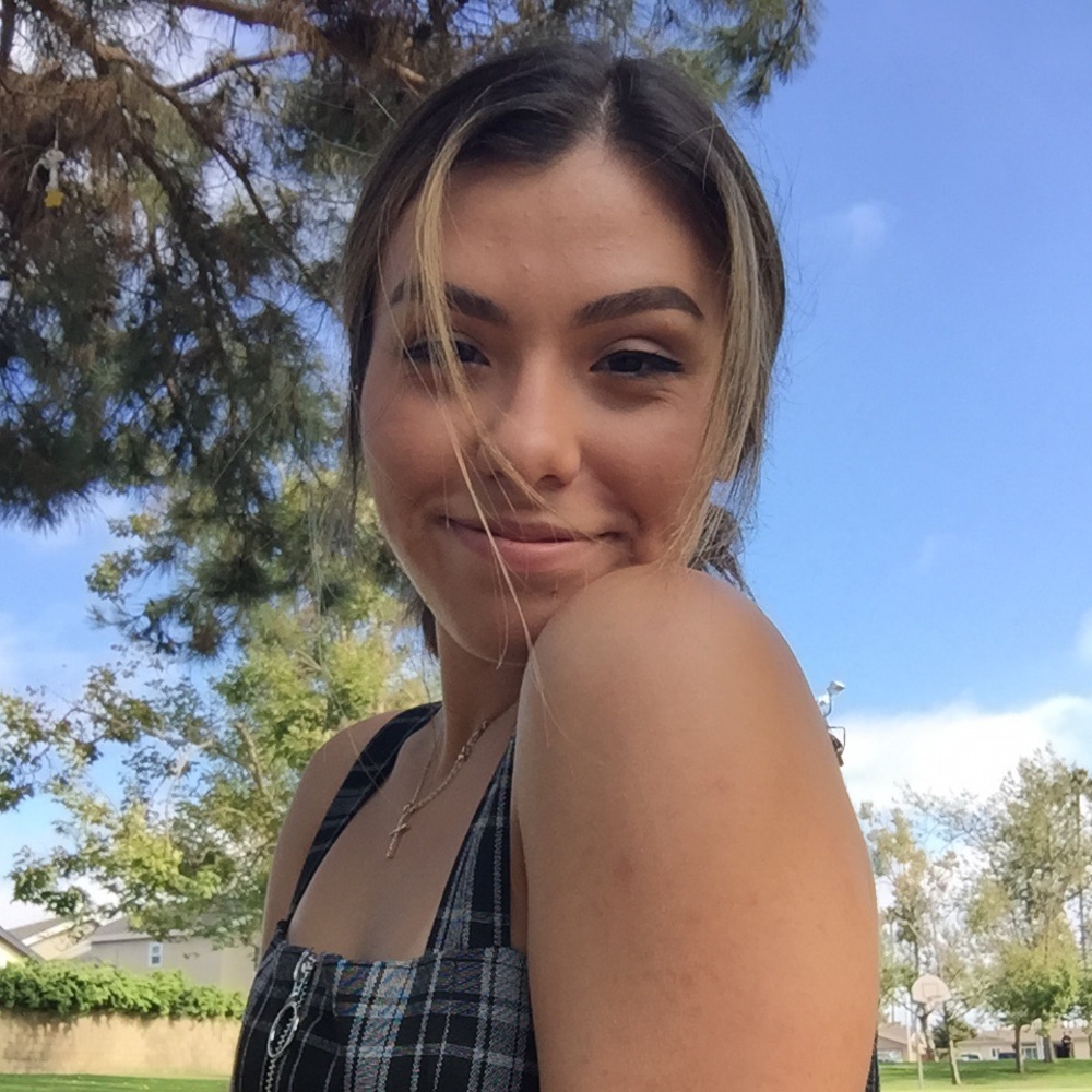 Meet your Posher, Alina